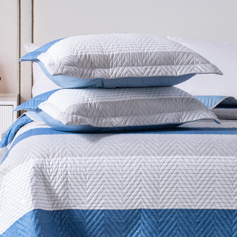 Lightweight Reversible Stripe Quilt Set Bedding Kasentex