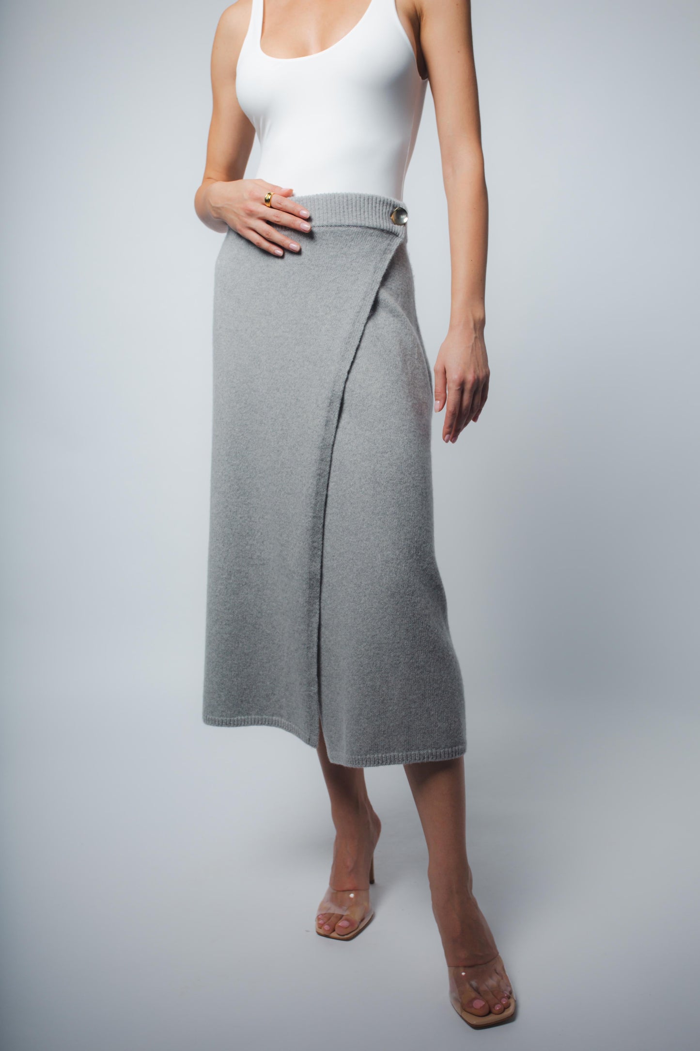 MILA CASHMERE WRAP SKIRT IN HEATHER GREY