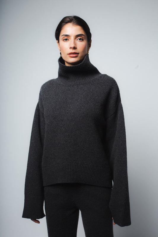 DROPPED SHOULDER CASHMERE Pullover in Anthracite
