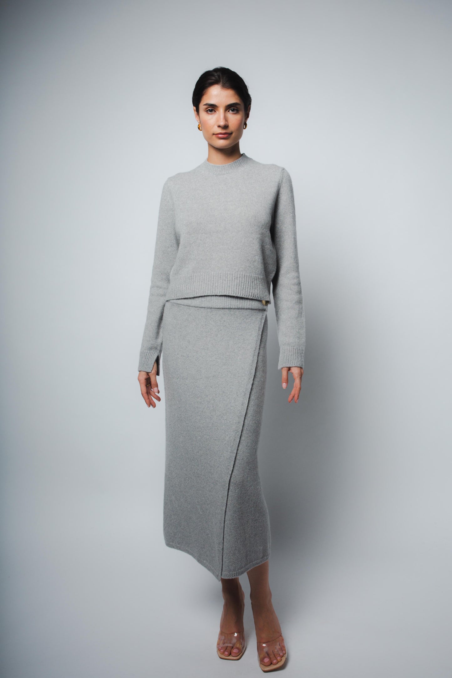 ZOE CROPPED CASHMERE PULLOVER IN HEATHER GREY