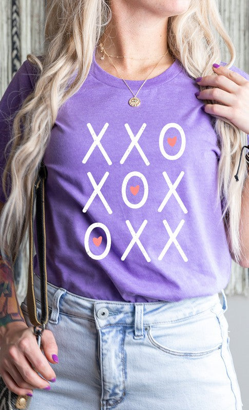 XOXO Heart Tic Tac Toe Valentines Day Graphic Tee