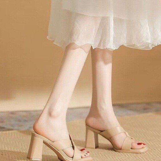 Open-Toe Chunky Heel Sandals Bold Chunky Heel Sandals