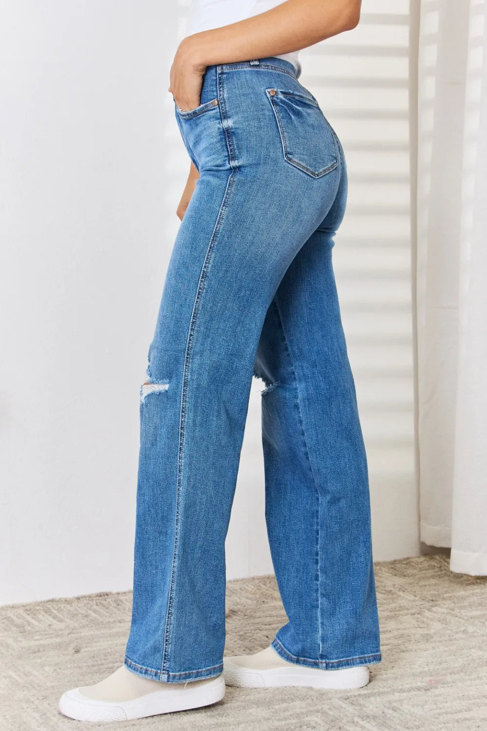 Full Size High Waist Distressed Straight-Leg Jeans Judy Blue
