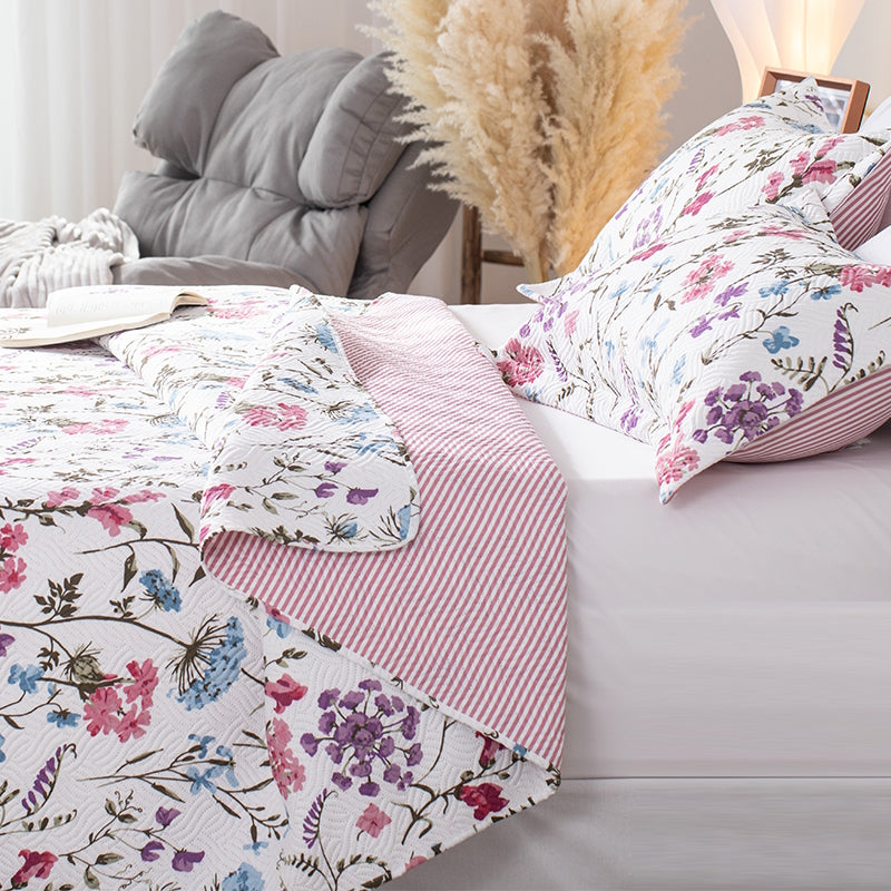 Floral Lightweight Reversible Quilt Set Kasentex