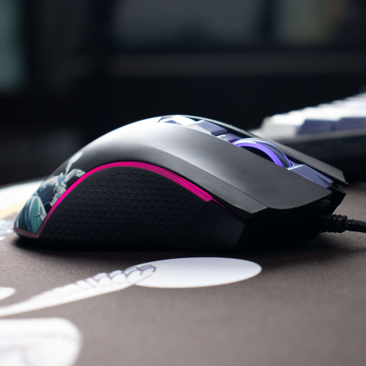 Kanagawa Themed Programmable Wired Gaming Mouse with 7 Buttons XVX G705