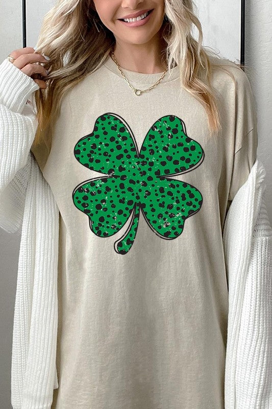 Dalmatian Four Leaf Clover Plus Heavy Cotton Tee Gildan