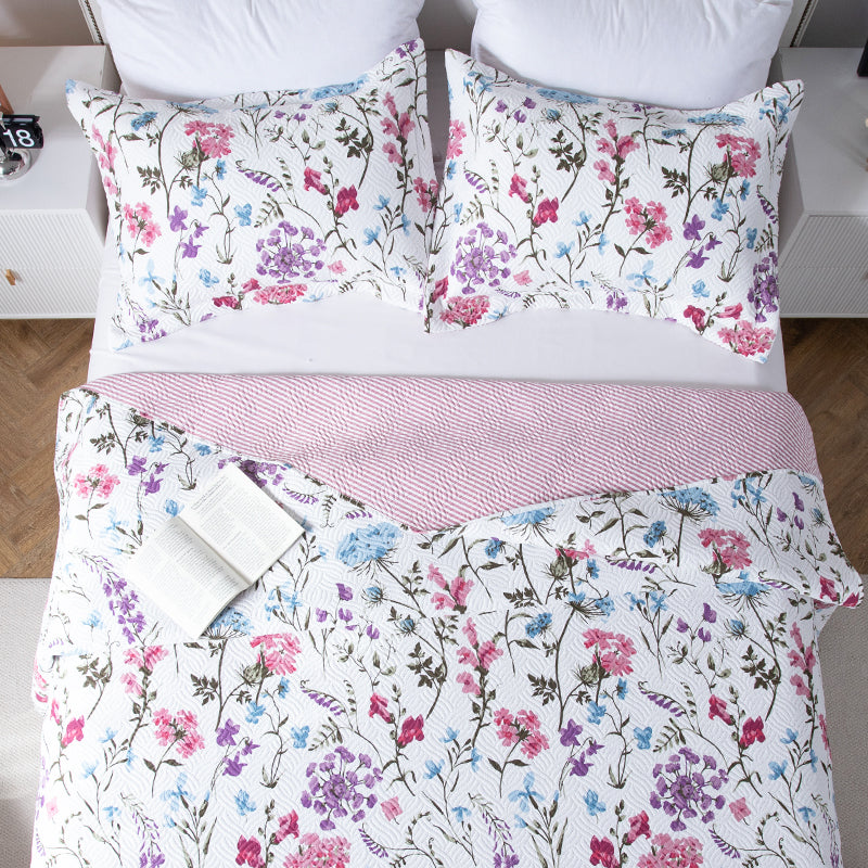 Floral Lightweight Reversible Quilt Set Kasentex