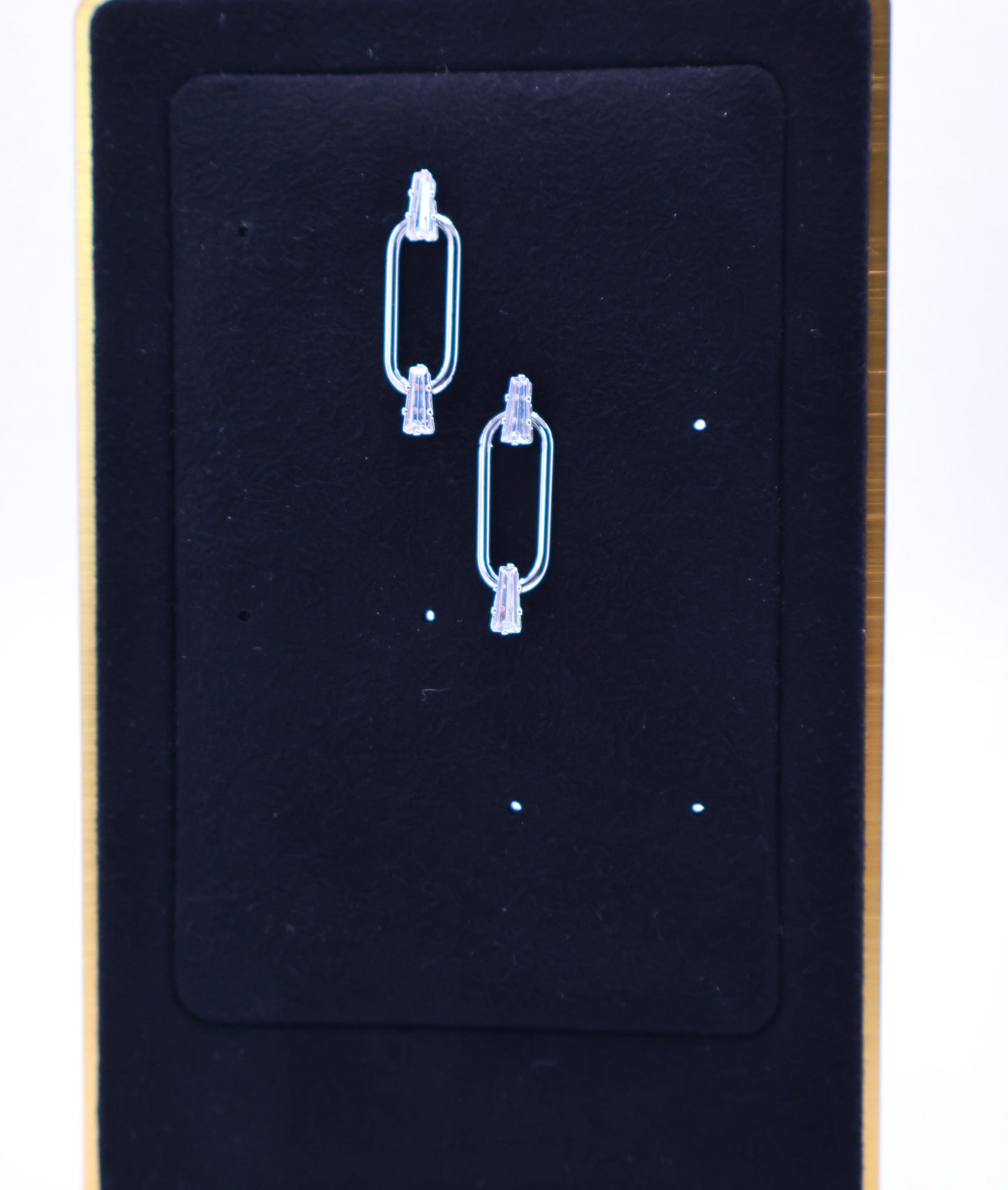 Dazzling Elegance Sparkling Faux Diamond Earrings Le Réussi®