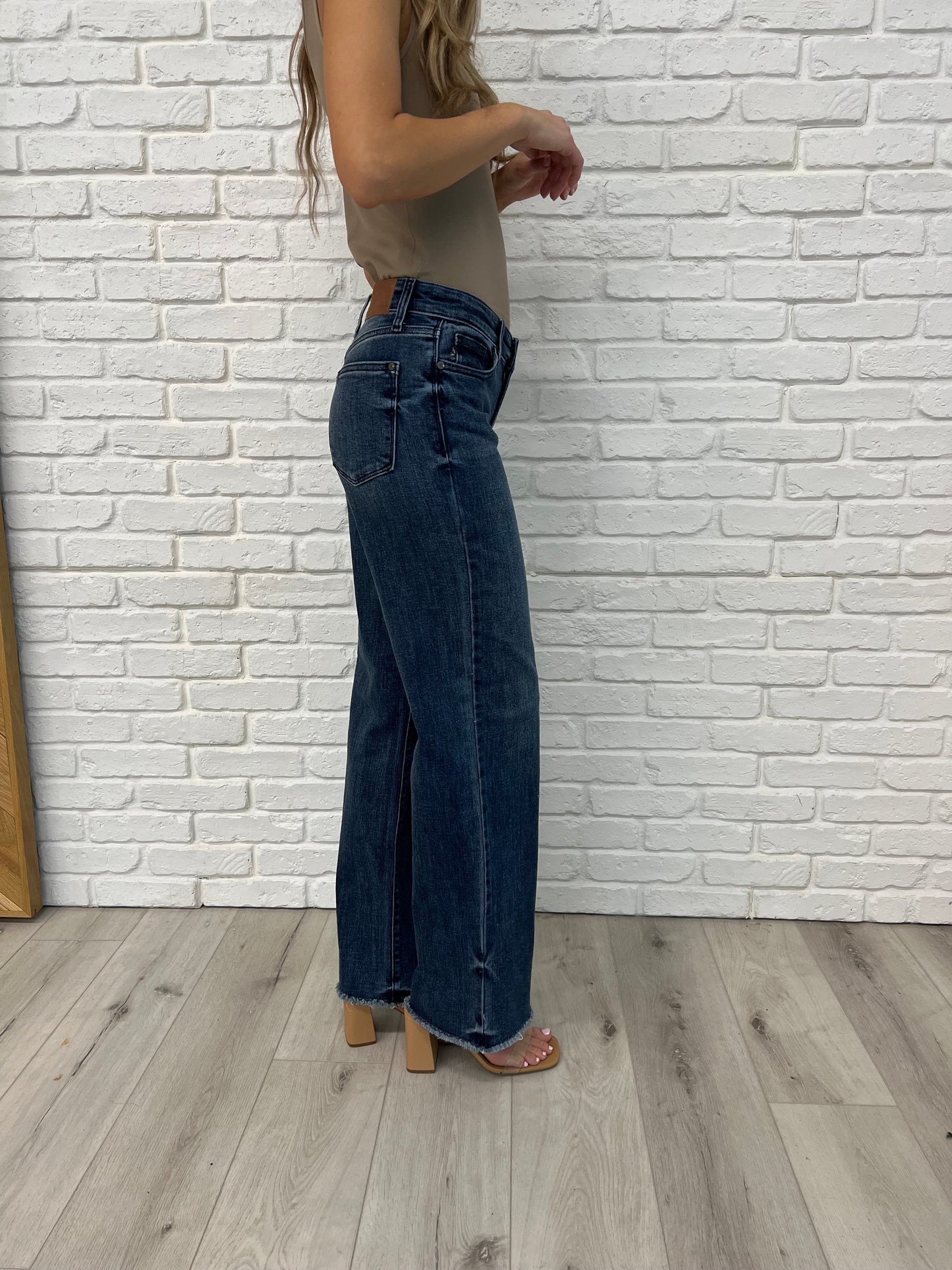 Addie Mid Rise Vintage Wash Wide Leg Jeans Judy Blue