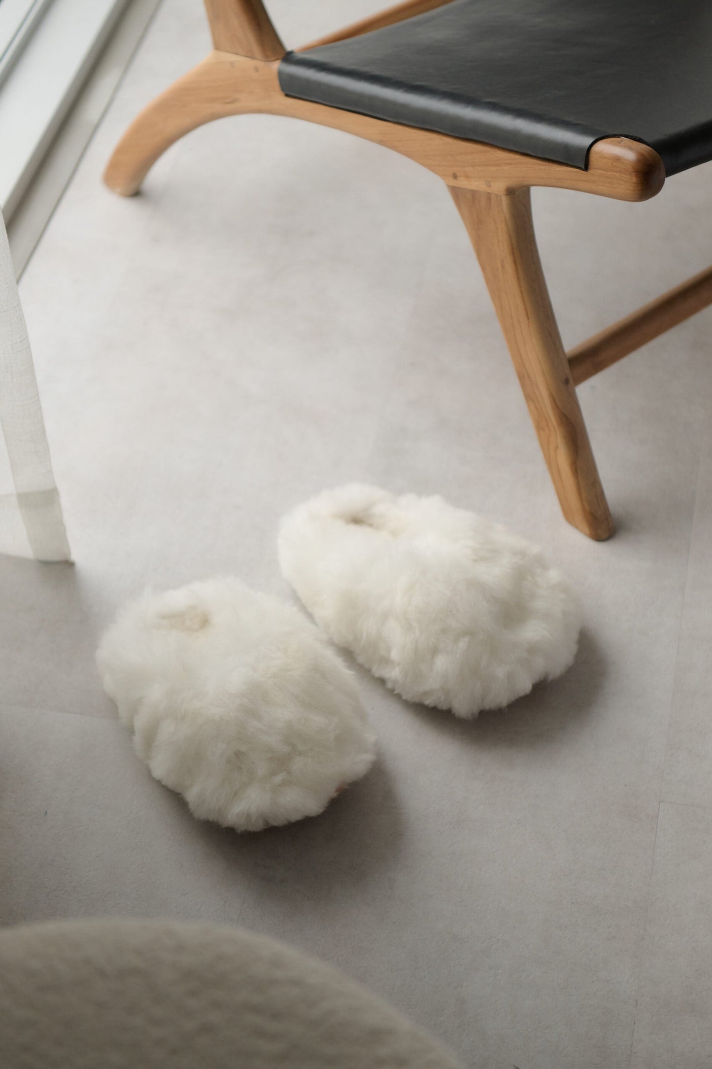 Genuine Alpaca Soft Alpuffas Slippers