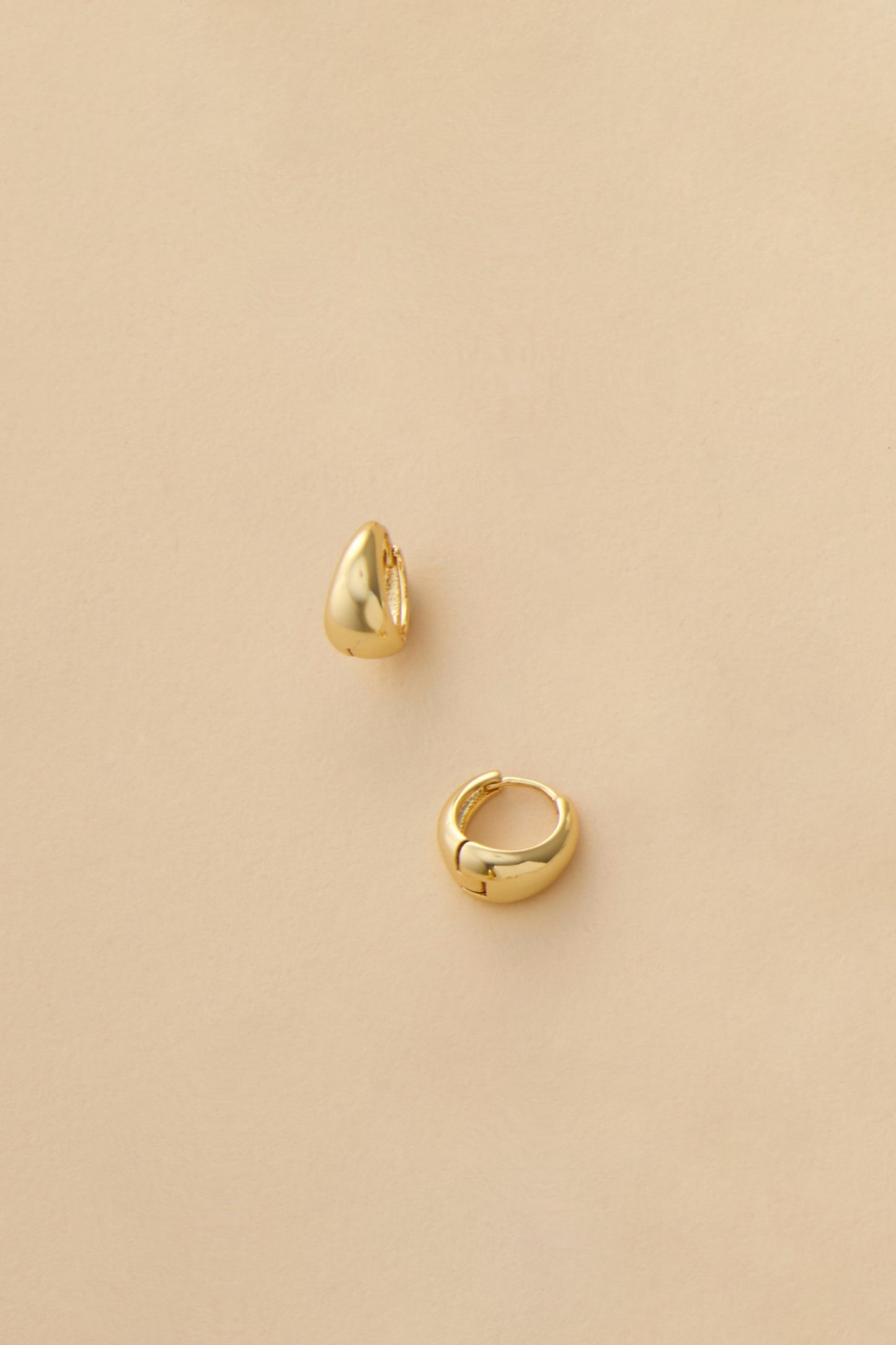 Aneesa Hoops 18k Gold 13mm Tapered Teardrop Click Hoops The First Layer