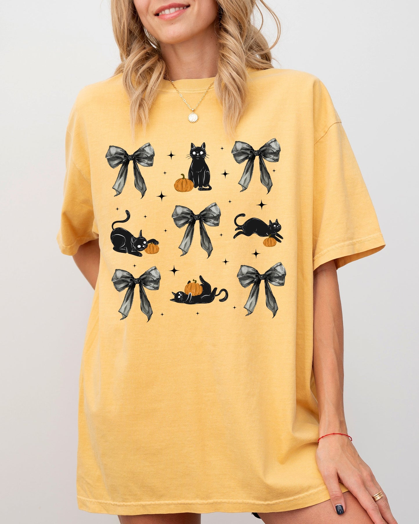 Black Cat Coquette Ribbons and Bows Cute Girly Fall Shirt Comfort Colors T-Shirt