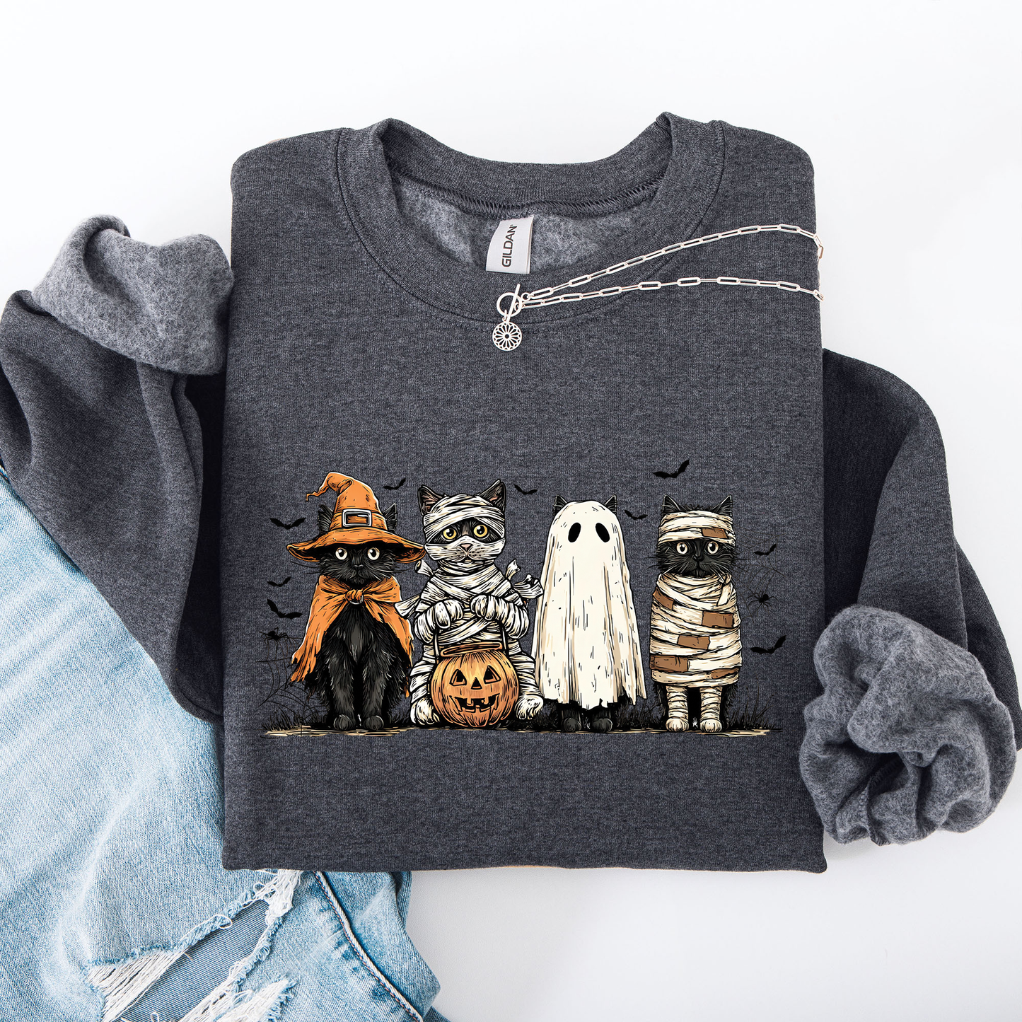 Black Cats Pumpkin Ghost Cats Retro Halloween Cat Mama Sweatshirt