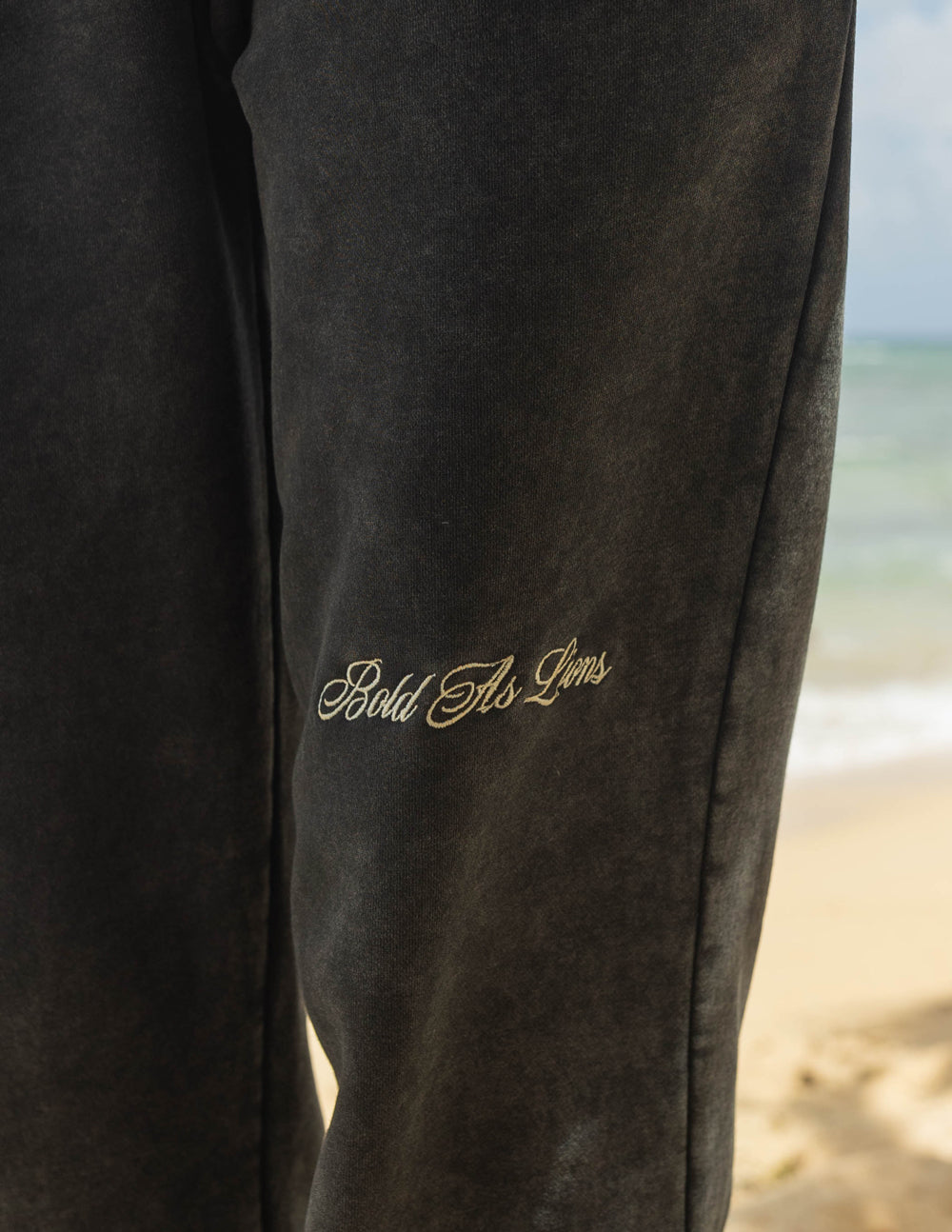 Unisex Black Sweatpant Relaxed Fit Bold as Lions