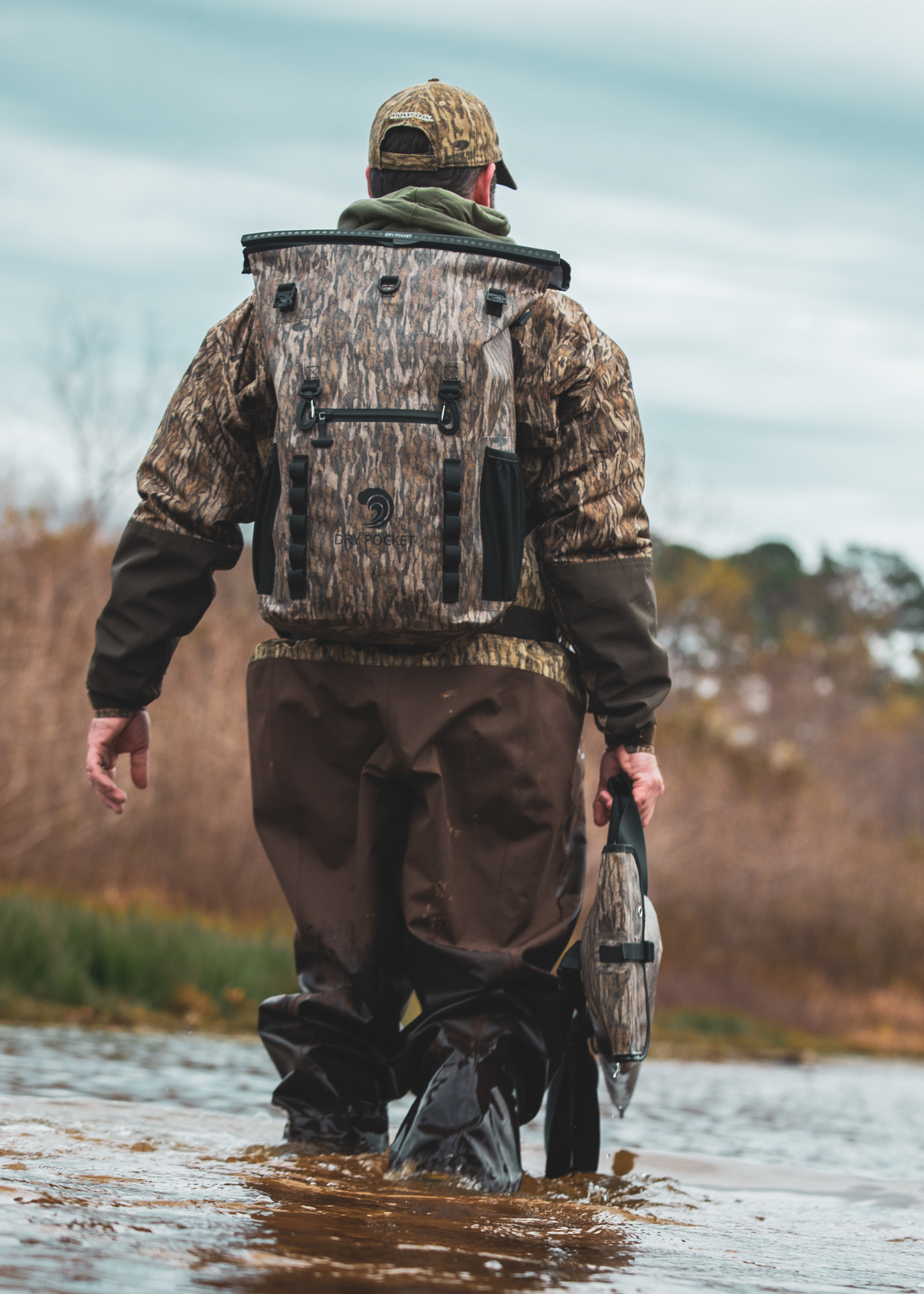 RESTOCK ARRIVING IN AUGUST / Mossy Oak - 25-Liter, Auto-Sealing, Waterproof, Floating, Scent Proof Dry Bag