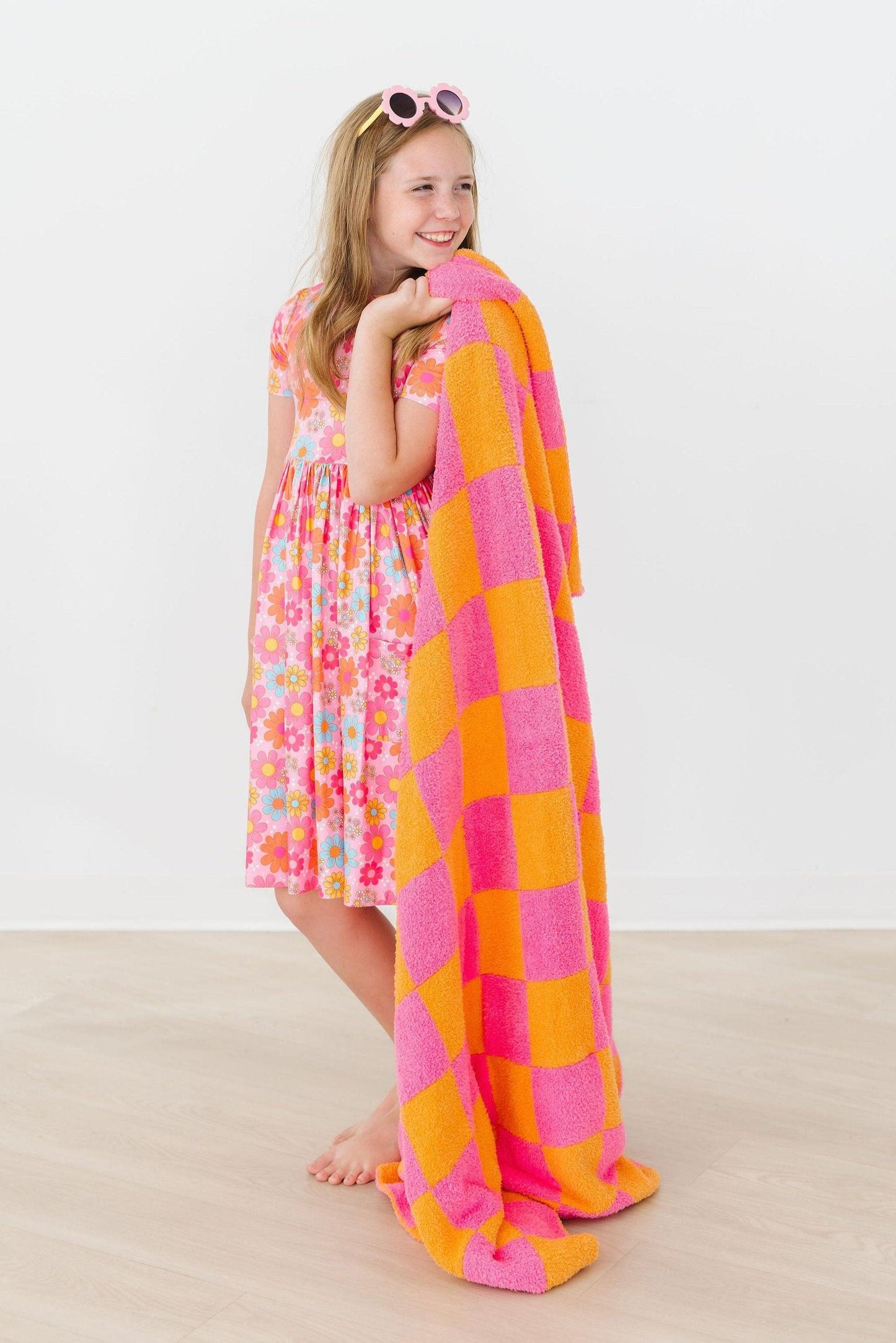 Bright Pink/Orange Cozy Throw Blanket Mila & Rose
