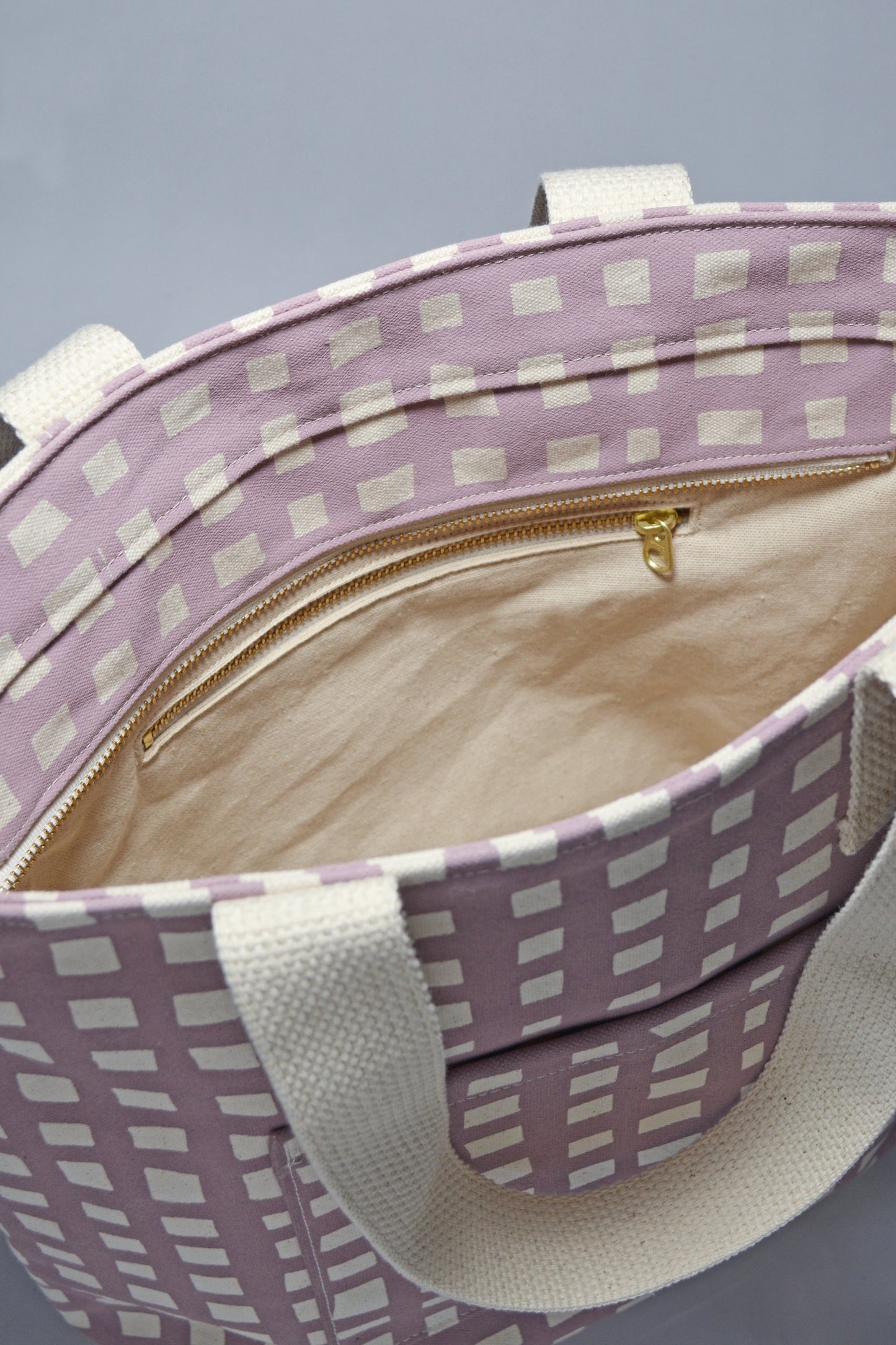 Grid Carry All Tote Zip Top Tote Bag