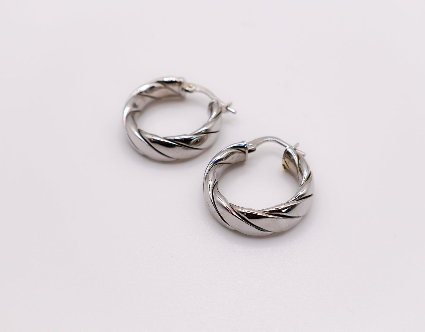 Italian Twisted Texture Silver Hoop Earrings Elegant Women’s Jewelry