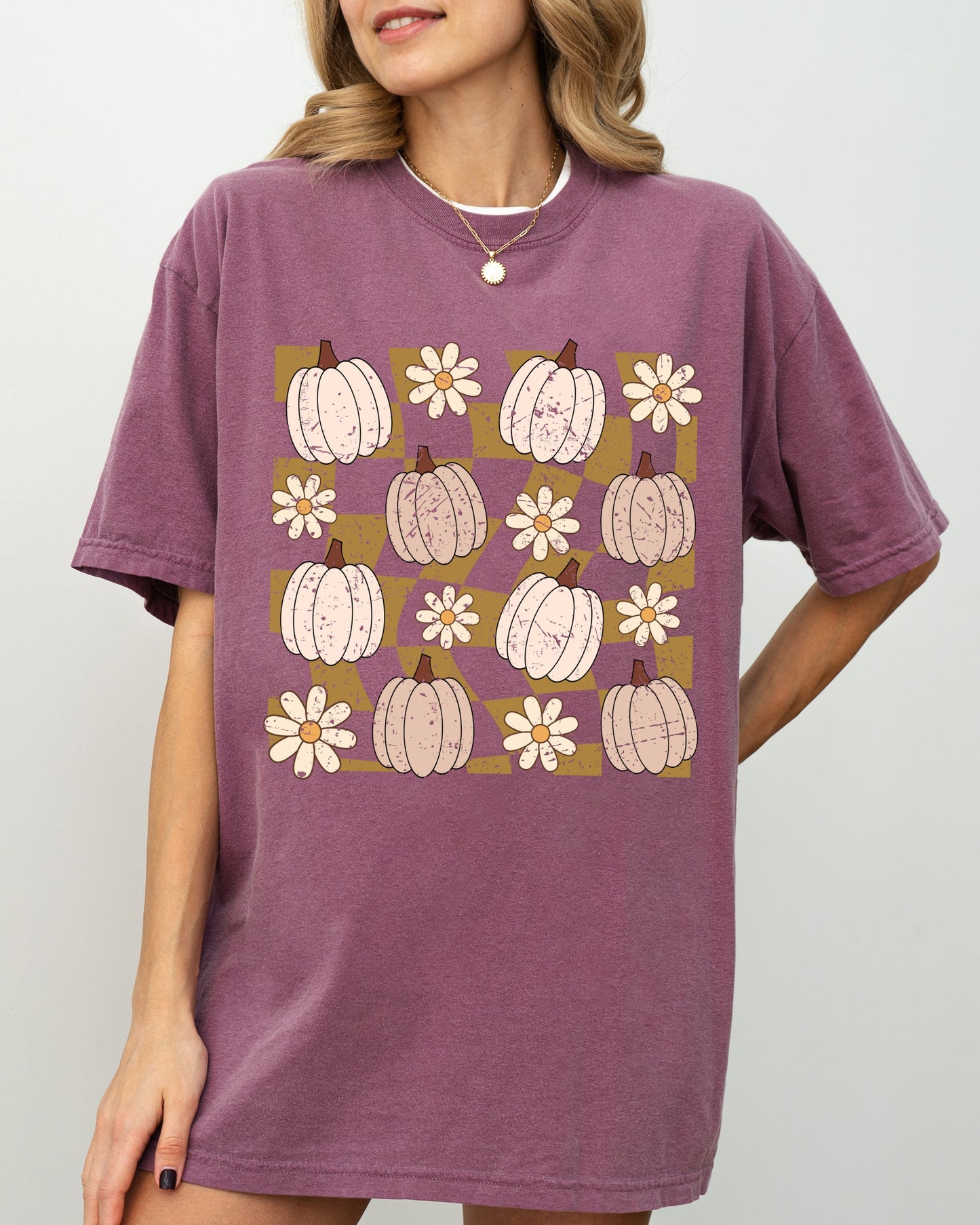 Checkered Pumpkins Cute Retro Hippie Halloween Autumn Fall Comfort Colors T-Shirt