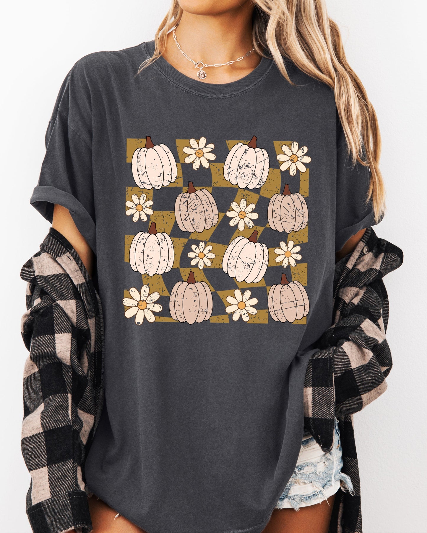 Checkered Pumpkins Cute Retro Hippie Halloween Autumn Fall Comfort Colors T-Shirt