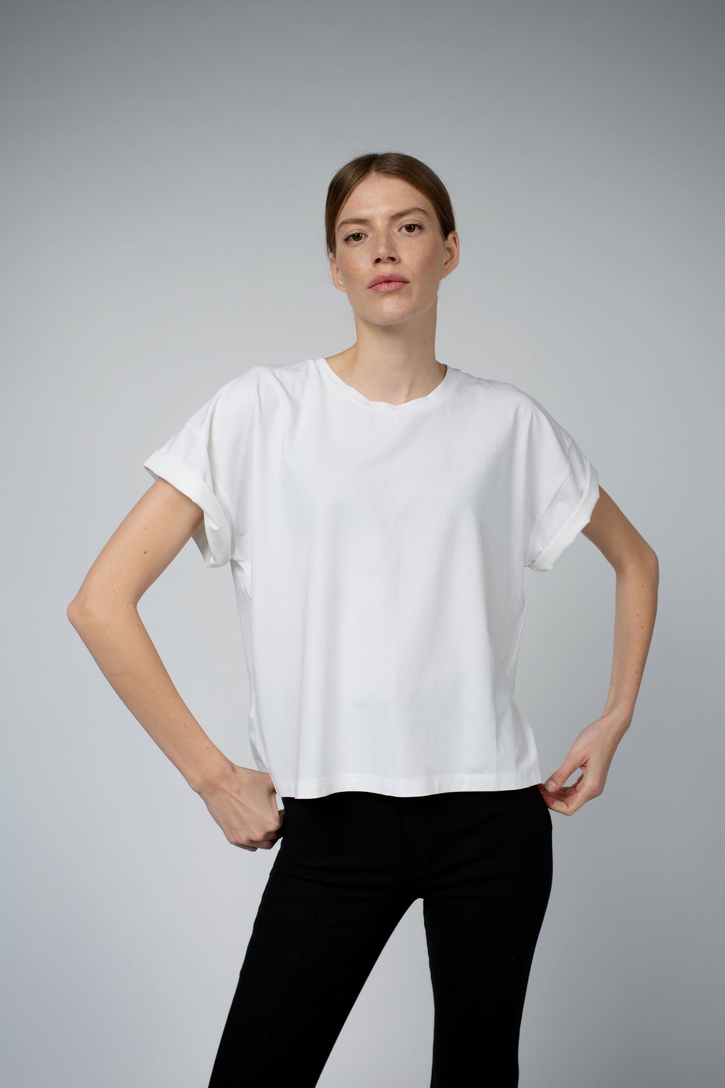 BEVIN ORGANIC COTTON BOYFRIEND T-SHIRT IN WHITE