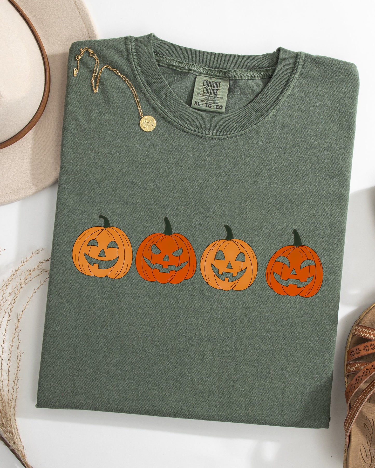 Cute Mini Pumpkins Retro Fall Autumn Jack-o-lanterns Comfort Colors T-Shirt