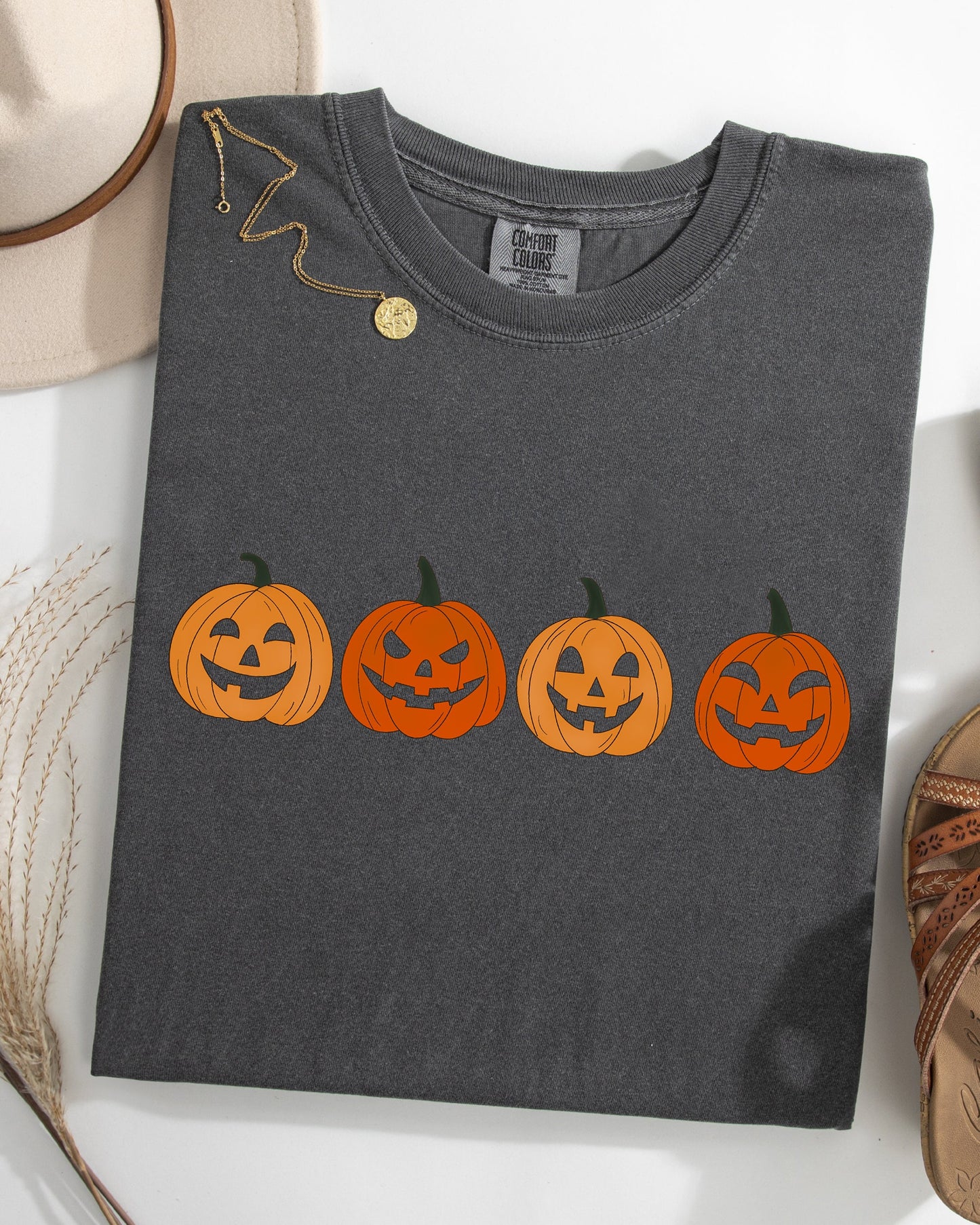 Cute Mini Pumpkins Retro Fall Autumn Jack-o-lanterns Comfort Colors T-Shirt