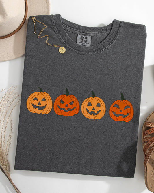 Cute Mini Pumpkins Retro Fall Autumn Jack-o-lanterns Comfort Colors T-Shirt