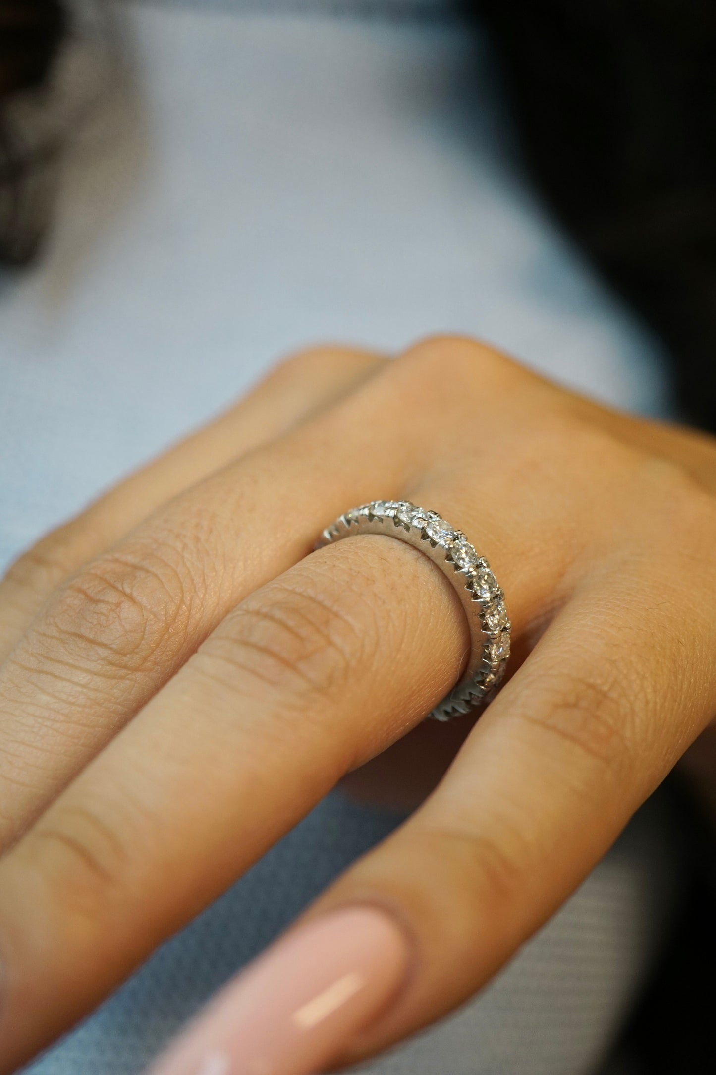3mm Round Cut Moissanite Fishtail Set Eternity Band