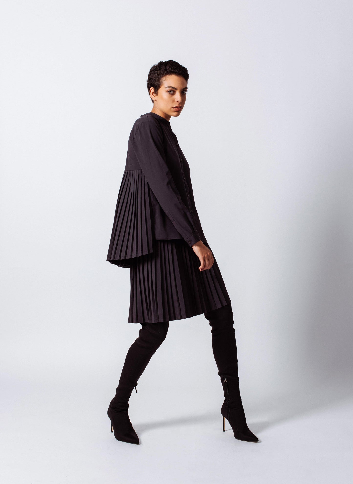 Black Pleated Elegant Women’s Pleated Skirt Le Réussi
