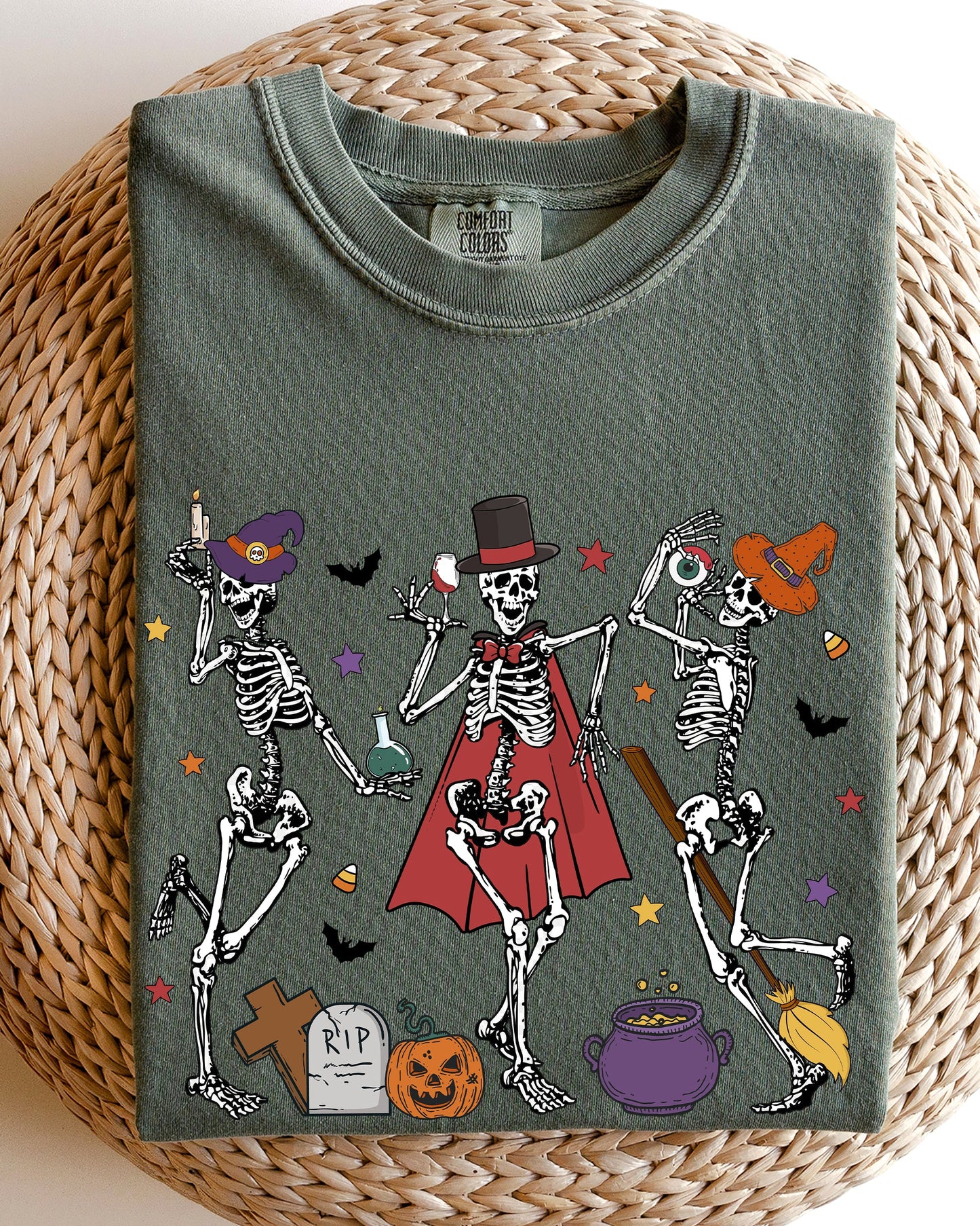 Dancing Skeleton Halloween Party Cute Fun Spooky Shirt Comfort Colors T-Shirt