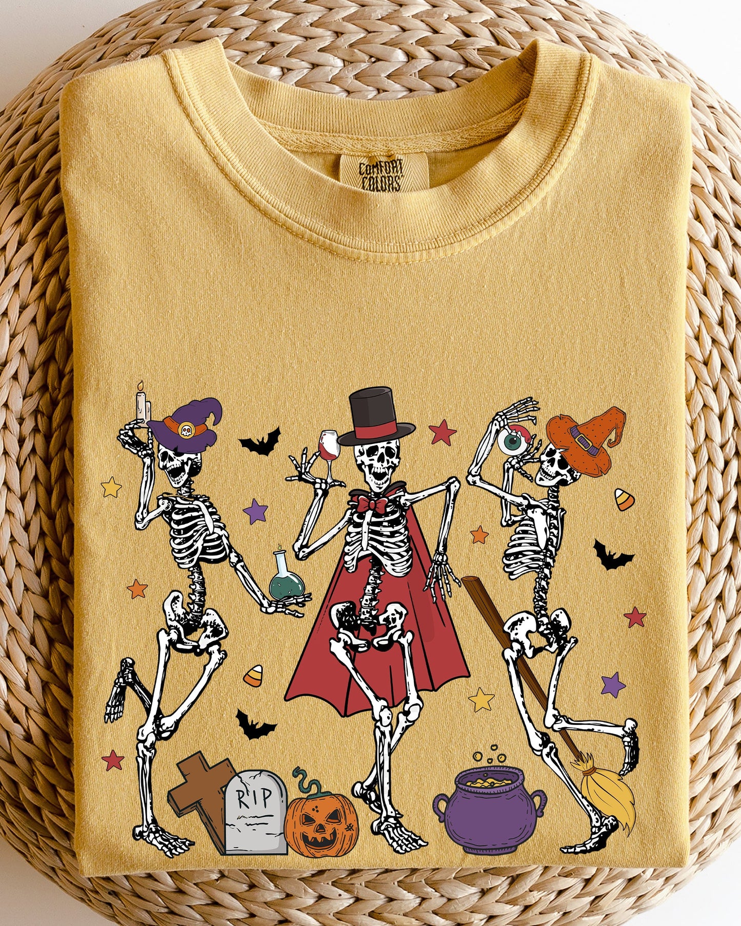 Dancing Skeleton Halloween Party Cute Fun Spooky Shirt Comfort Colors T-Shirt