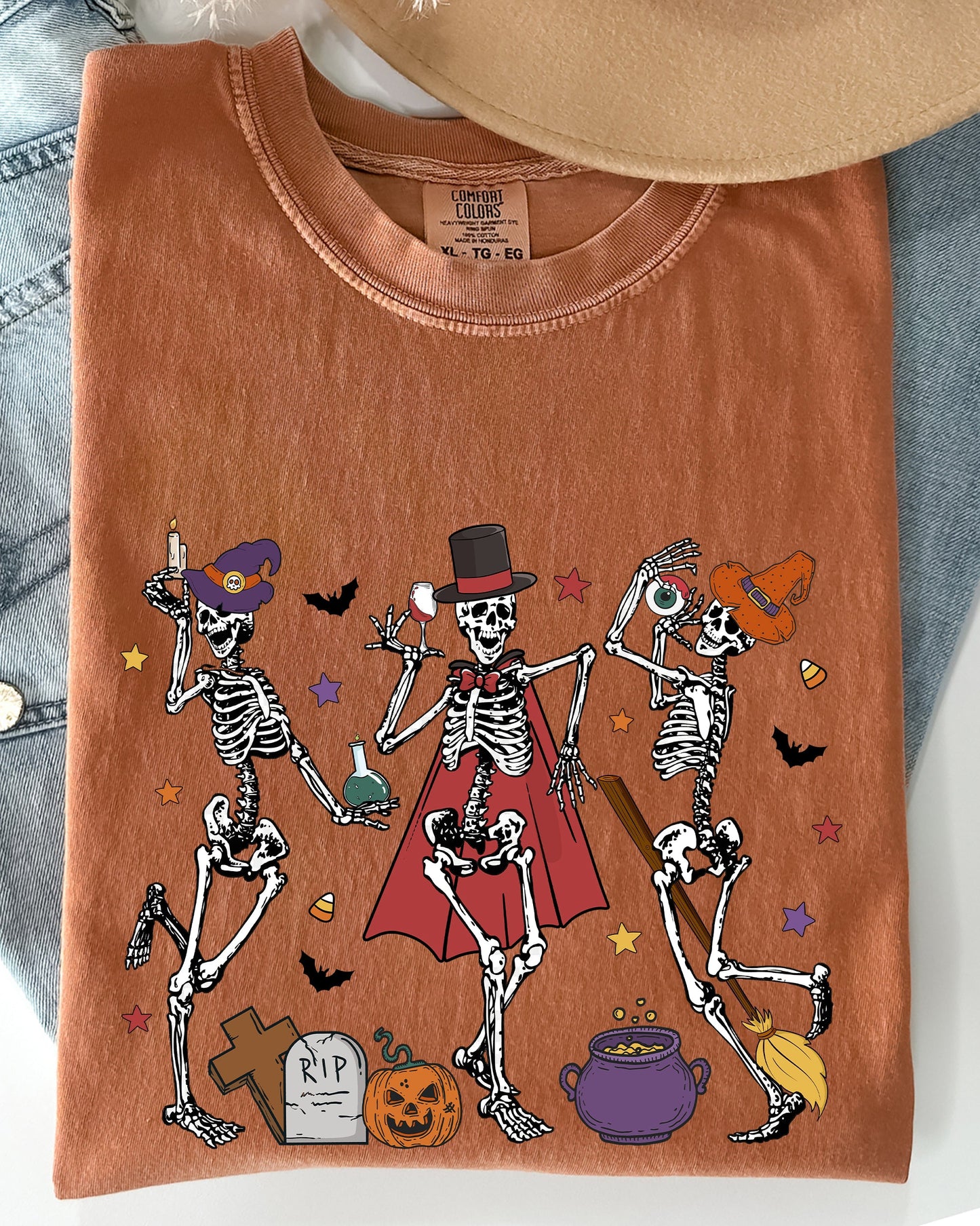 Dancing Skeleton Halloween Party Cute Fun Spooky Shirt Comfort Colors T-Shirt