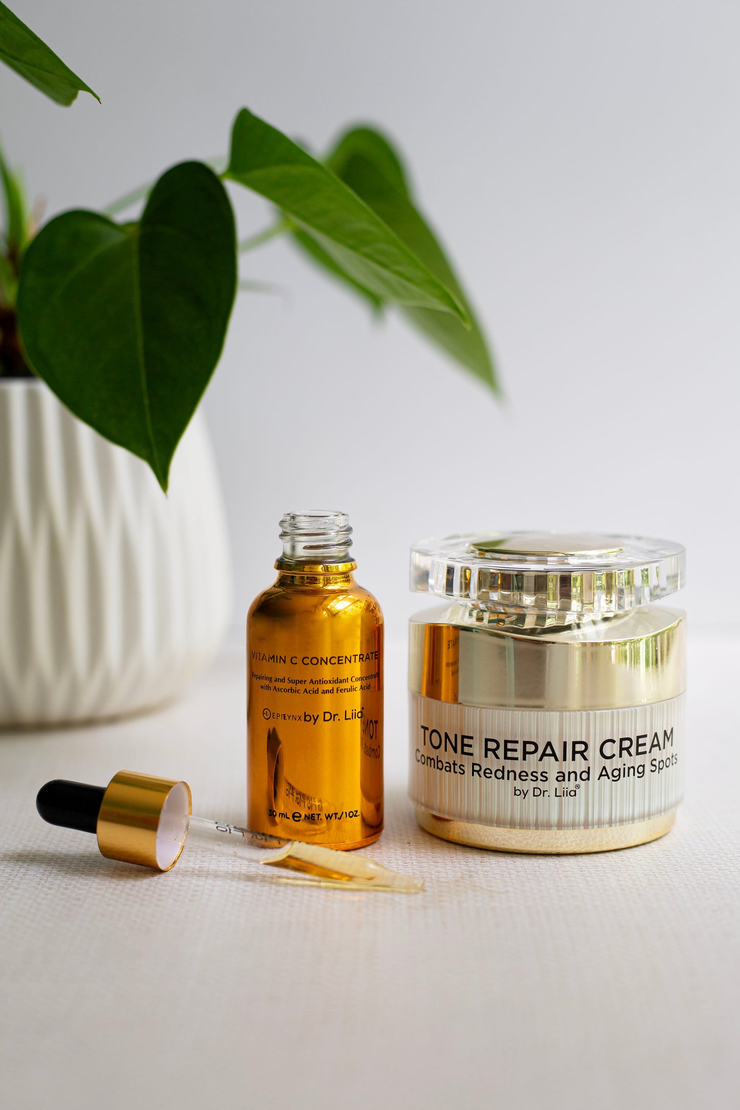 Skin Glow Cream with Vitamin C Face Moisturizer and Alpha Arbutin