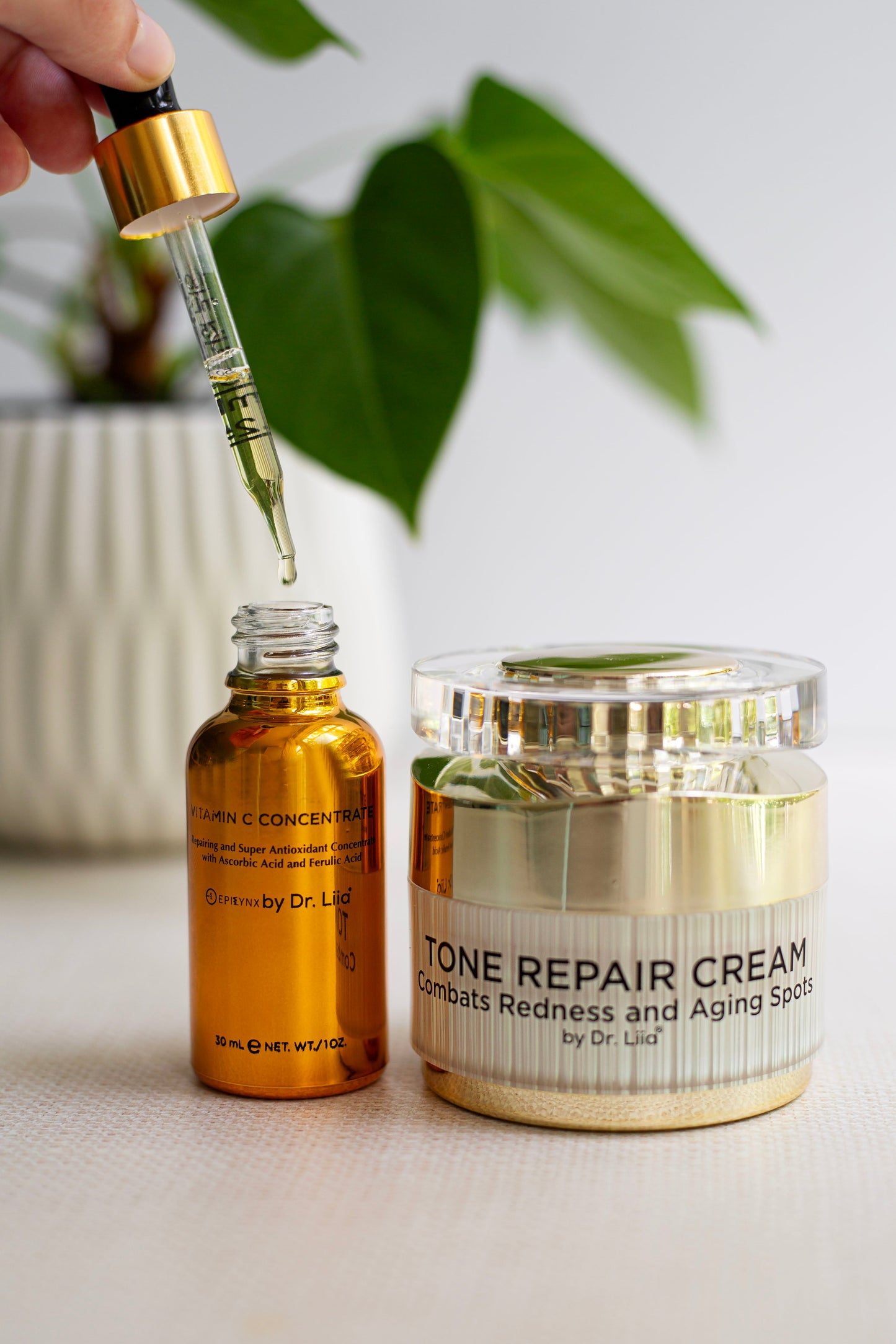 Skin Glow Cream with Vitamin C Face Moisturizer and Alpha Arbutin