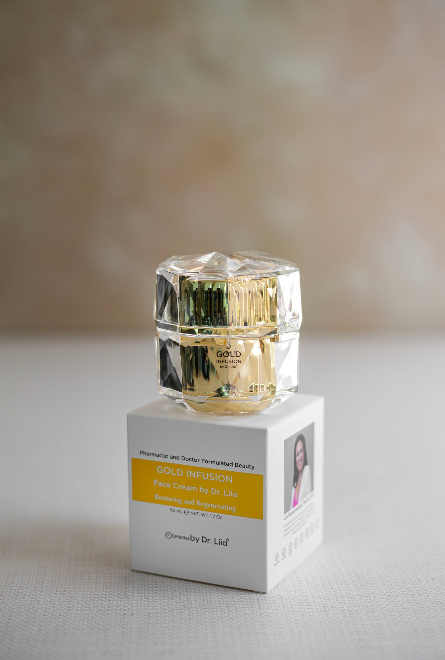Gold Peptide Moisturizer with Niacinamide and Ceramide Face Cream