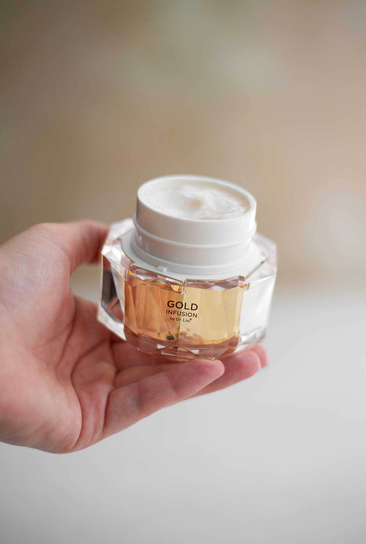 Gold Peptide Moisturizer with Niacinamide and Ceramide Face Cream