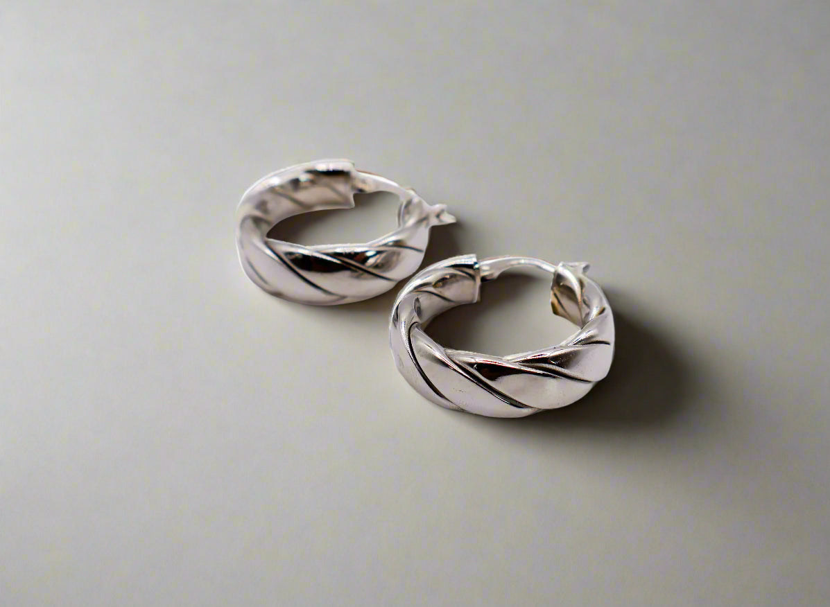 Italian Twisted Texture Silver Hoop Earrings Elegant Women’s Jewelry