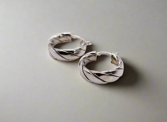 Italian Twisted Texture Silver Hoop Earrings Elegant Women’s Jewelry