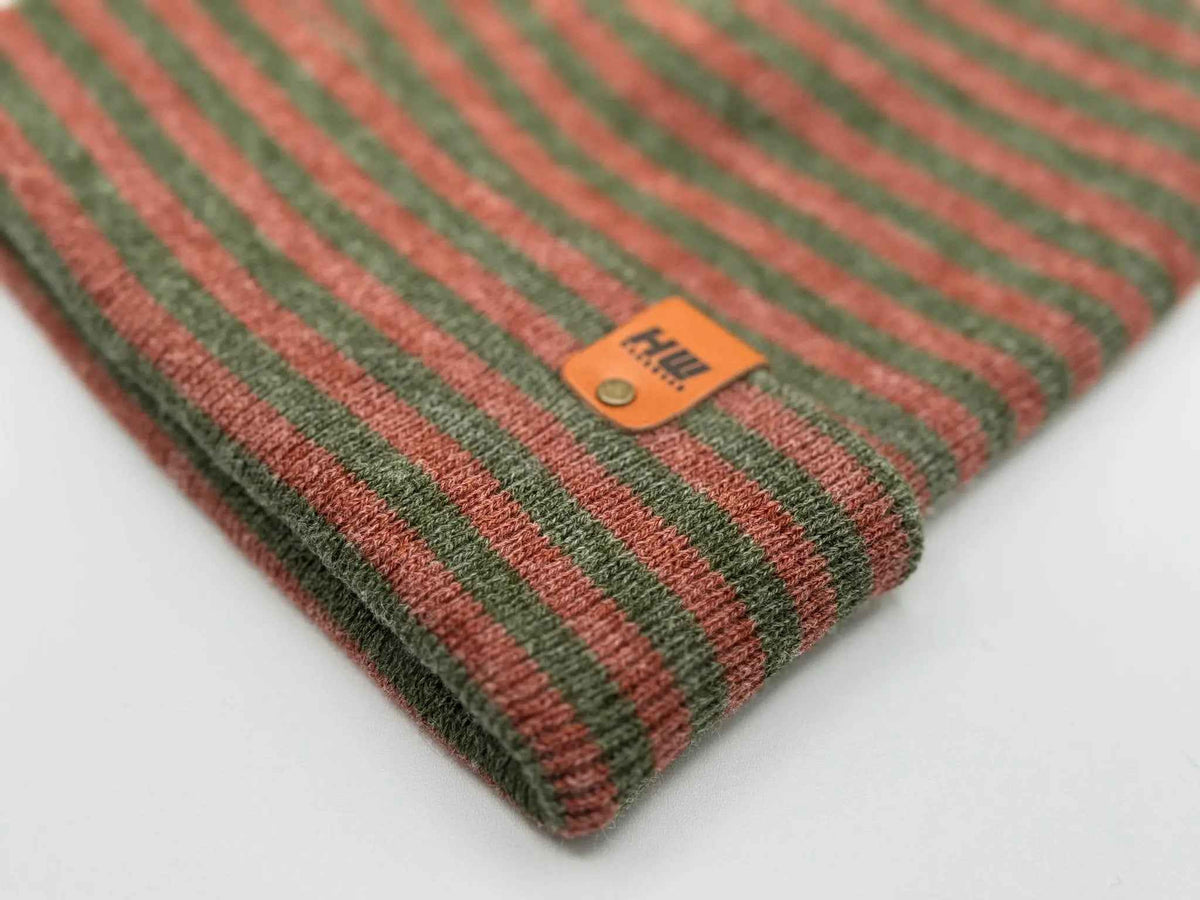 Classic RORO Cuffed Beanie Burgundy Green Hat HAAKWEAR