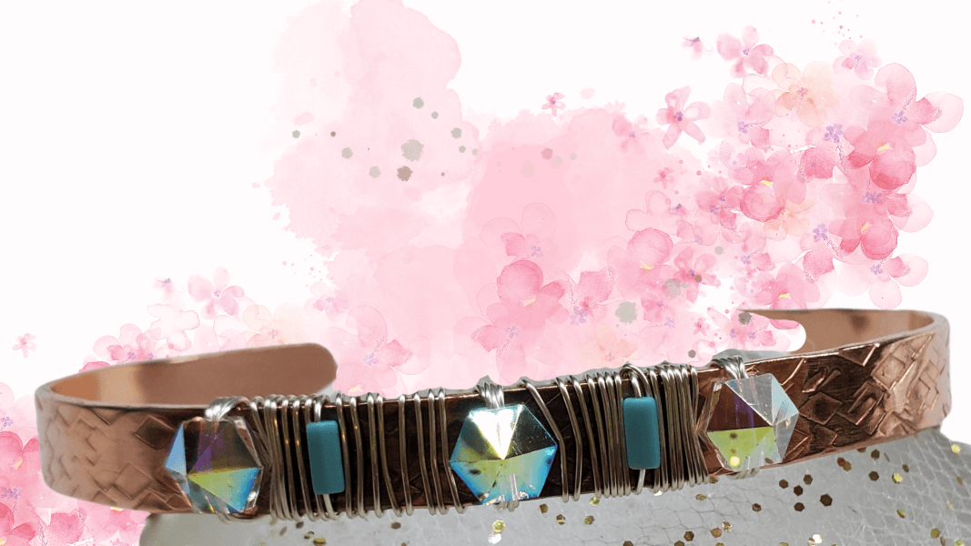 Handmade Hammer Textured Wire Wrapped Crystal Spike Bead Turquoise Tube Copper Cuff