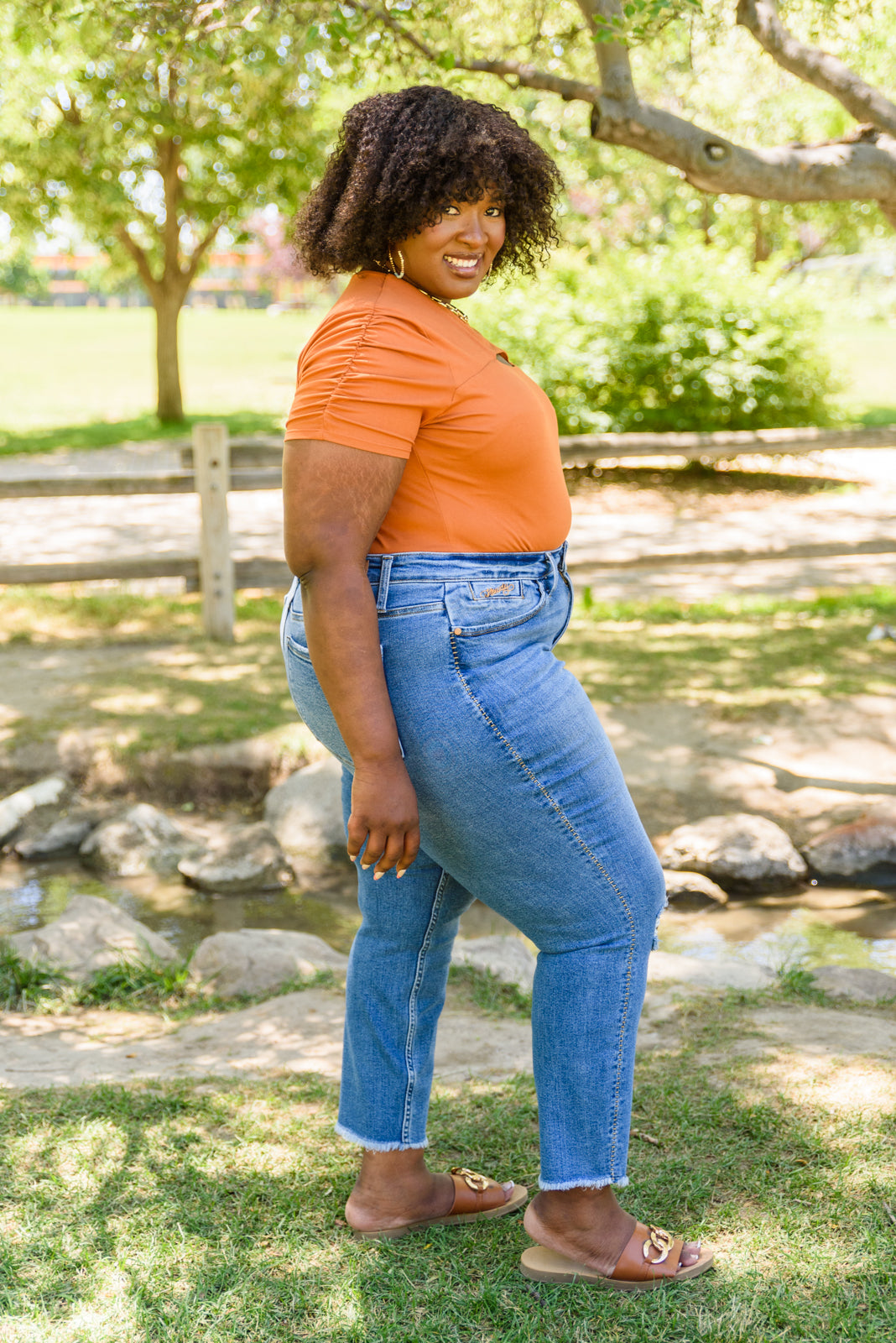 Embroidered Hi-Rise Slim Fit Boyfriend Jeans Judy Blue