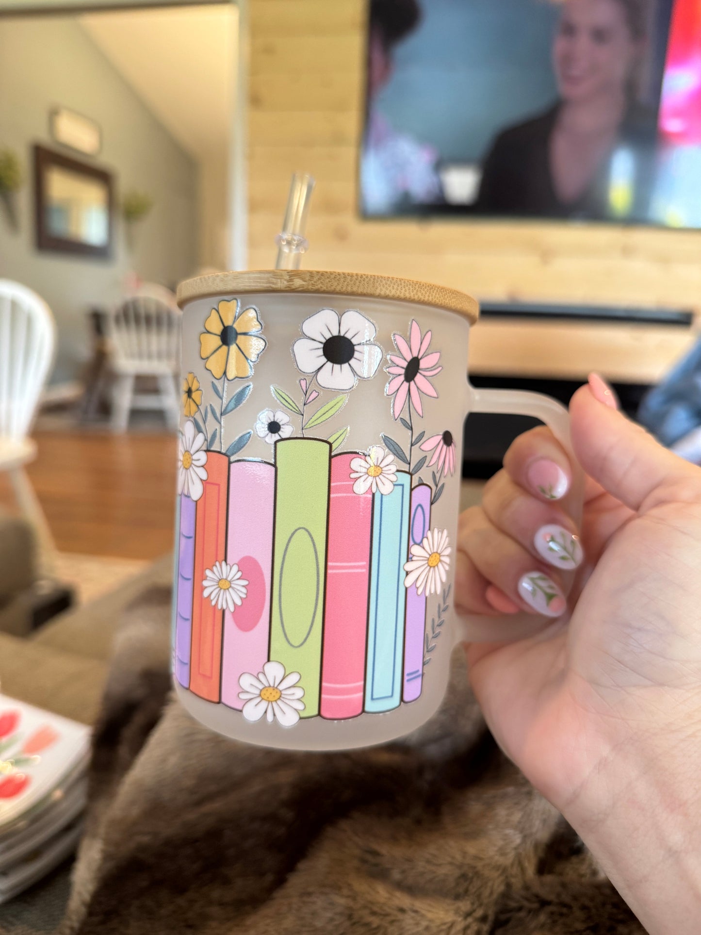 Pastel Bookshelf Cup with Bamboo Lid and Straw