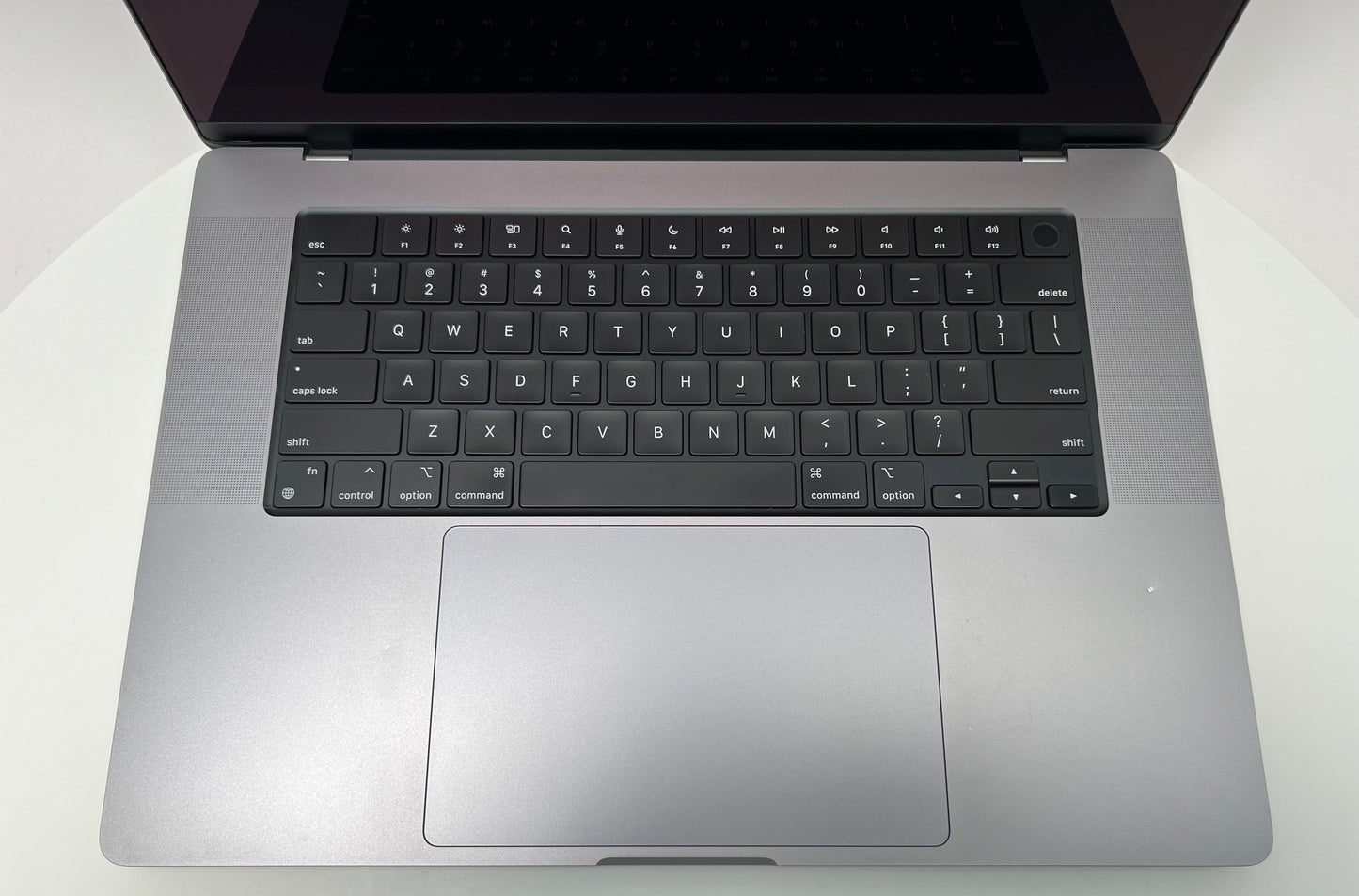 2021 Apple MacBook Pro 16-inch – M1 Max 32-Core GPU 64GB RAM 4TB SSD | Space Gray