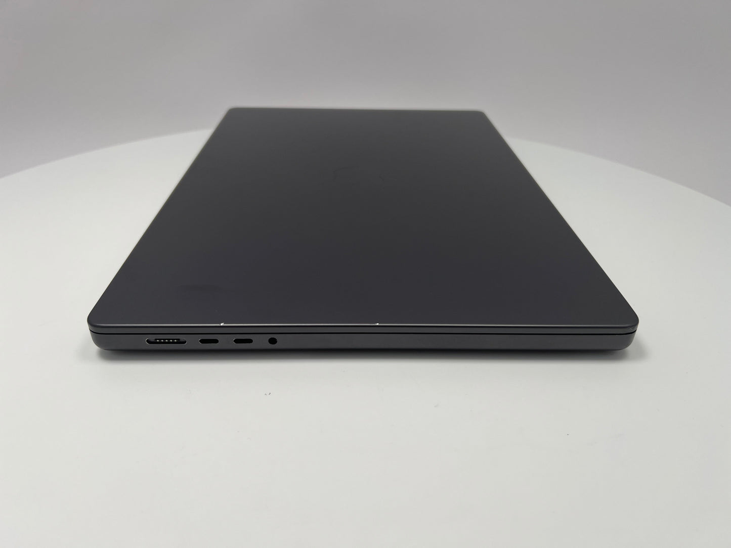 2023 Apple MacBook Pro 16-inch M3 Max 40-Core 128GB RAM 2TB SSD