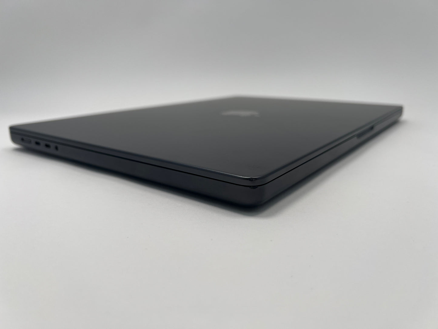 2023 Apple MacBook Pro 16-inch - M3 Max 40-Core GPU 128GB RAM 2TB SSD | Space Black