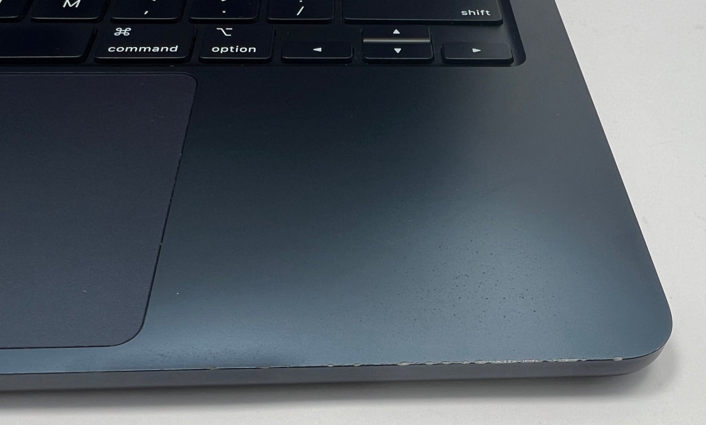 MacBook Air (2022) 13-inch – Apple M2 10-Core GPU – 16GB RAM 512GB SSD | Midnight