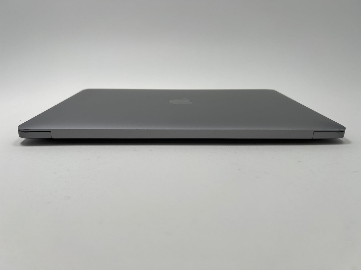 MacBook Air (2020) 13-inch – Intel Core i3 1.1GHz – 8GB RAM 256GB SSD