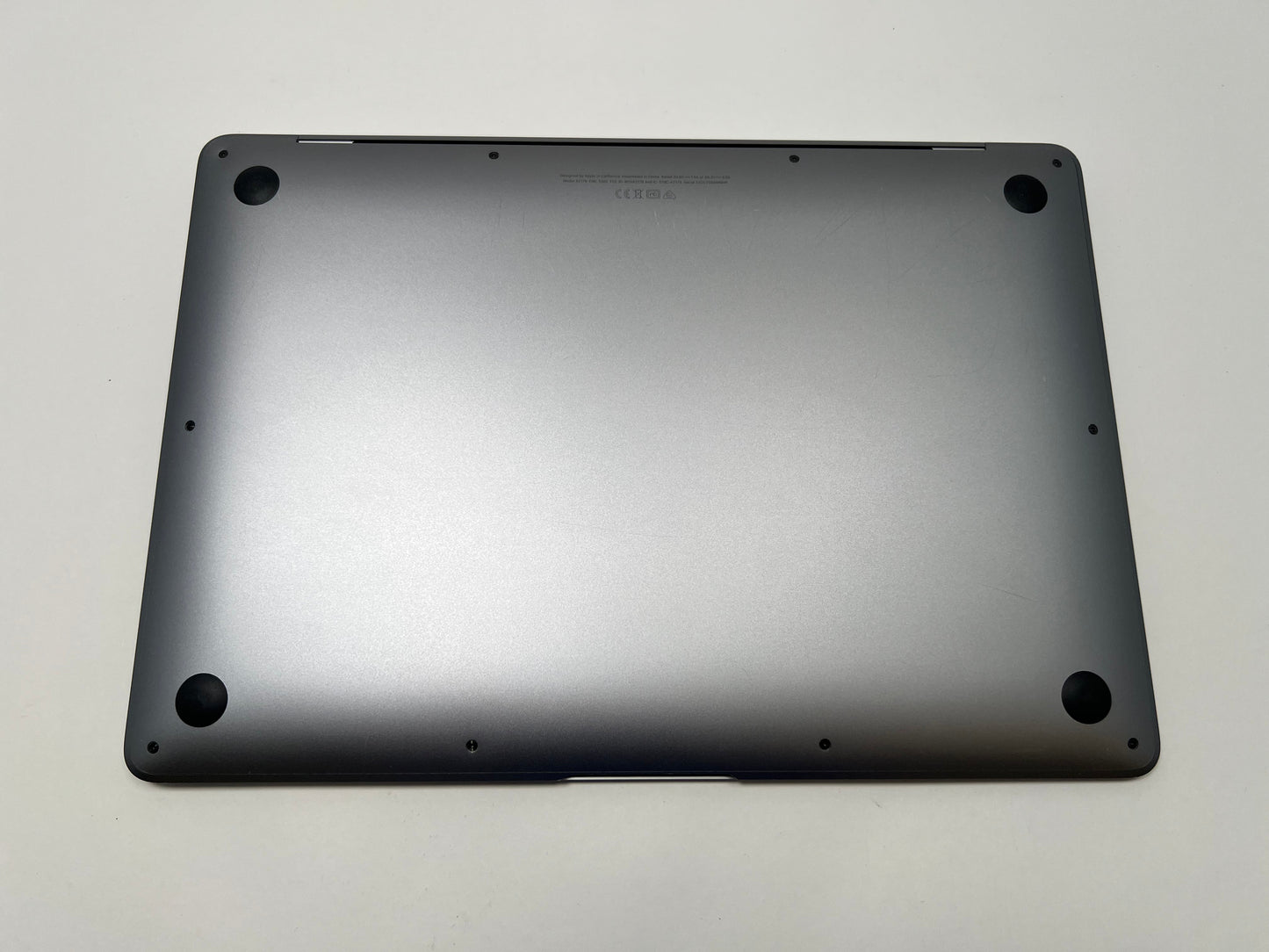 MacBook Air (2020) 13-inch – Intel Core i3 1.1GHz – 8GB RAM 256GB SSD