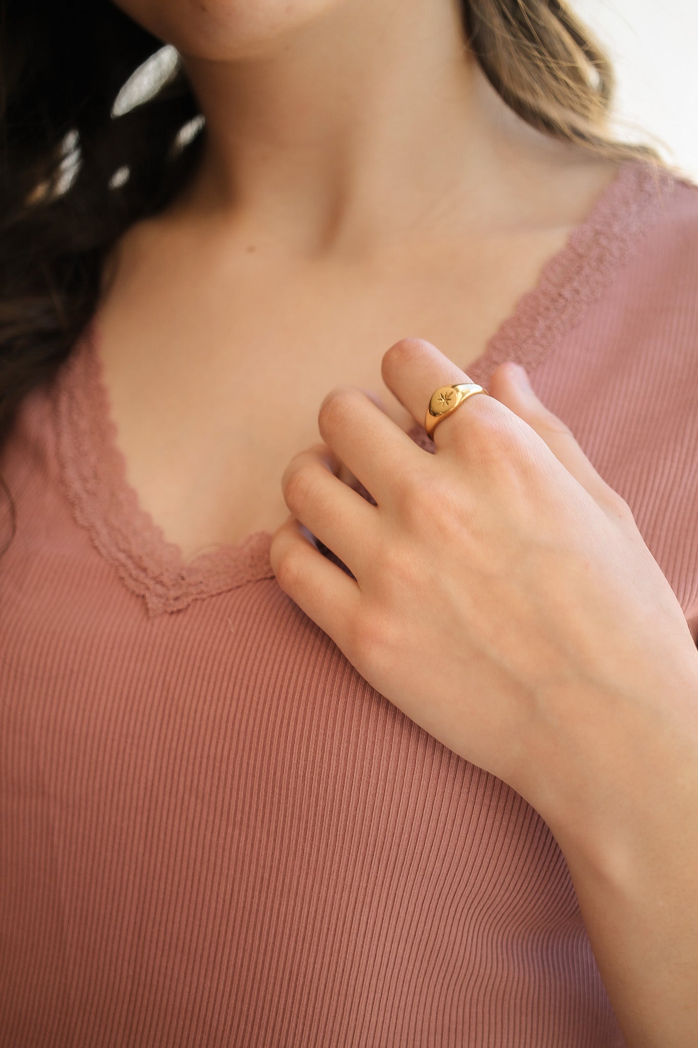 Stainless Steel Signet Ring Estelle Ring Rose & Clay